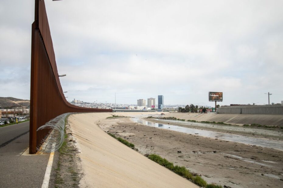 The Border Wall Project Across The Tijuana River Is Back | Voice Of San  Diego