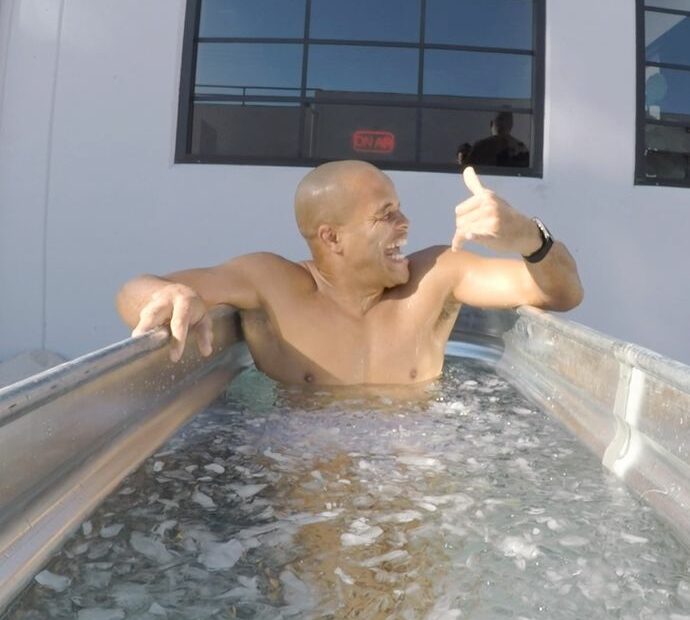 5 Ice Bath Benefits For Recovery | Fightcamp