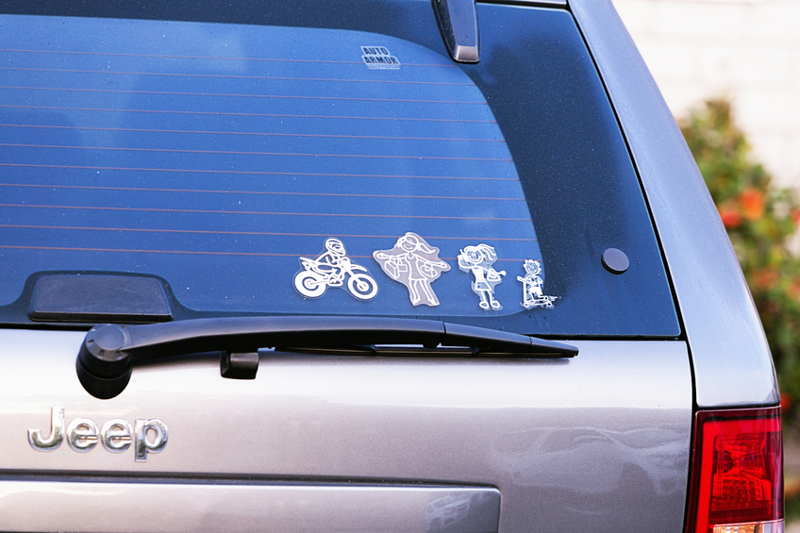 5 Smart Ways To Apply And Remove Car Decals - Professional Carwashing &  Detailing
