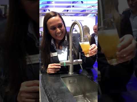 Itho Daalderop showt close-in more kokend water pakket met speciale beurs bierkraan functionaliteit