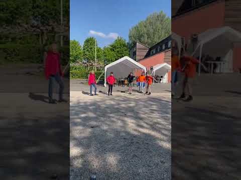 Jeu de Boules met kinderen van de Wenteltrap uit IJsselstein op Koningsdag 2022